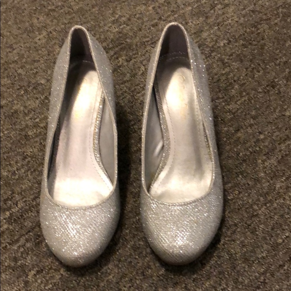 Shoe